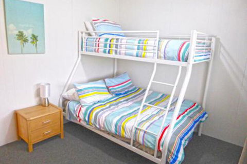 The Relax Shack At Culburra Beach Sleeps 7 - Tweed Heads Accommodation 4