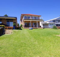Luxury Waterfront House - Tweed Heads Accommodation