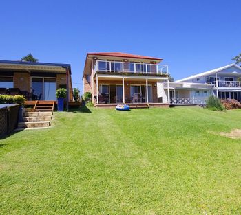 Luxury Waterfront House - Tweed Heads Accommodation 0