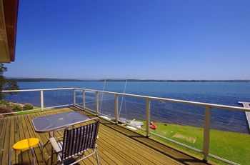 Luxury Waterfront House - Tweed Heads Accommodation 1