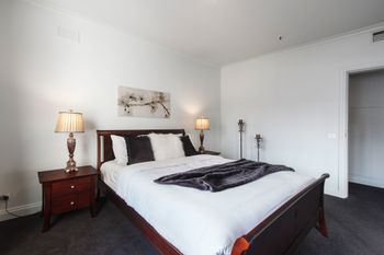 Heart Of Theatre District Pool & Gym - Tweed Heads Accommodation 6