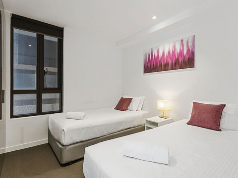 CHARLOTTE Manhatten Building Near Spencer St. & Southern Cross Station - Tweed Heads Accommodation 0
