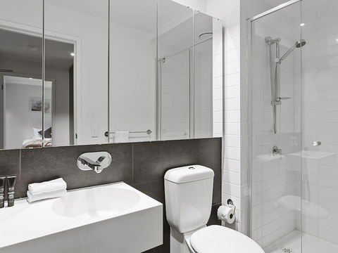 CHARLOTTE Manhatten Building Near Spencer St. & Southern Cross Station - Tweed Heads Accommodation 3