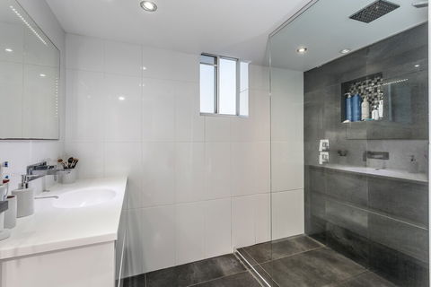 Penthouse On Suttons - Tweed Heads Accommodation 4