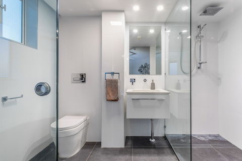 Penthouse On Suttons - Tweed Heads Accommodation 3