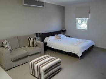 Queenscliff Inn - Tweed Heads Accommodation 0