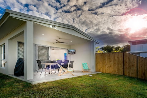 Blue Lagoon Villa B - Tweed Heads Accommodation 1