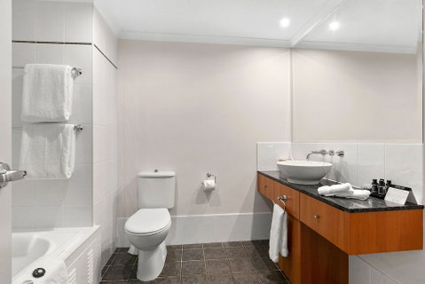 Poolside Apt In Alamanda Beachfront Resort 67 - Tweed Heads Accommodation 6
