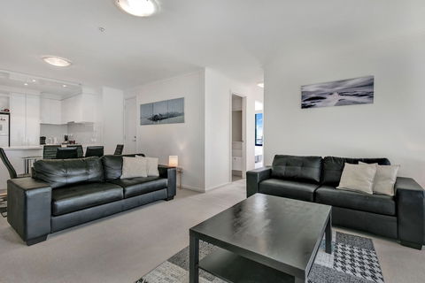 MJ Shortstay Whiteman St Apartments - Tweed Heads Accommodation 1