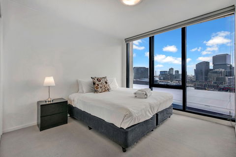MJ Shortstay Whiteman St Apartments - Tweed Heads Accommodation 3