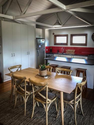 Samphire Beach House - Tweed Heads Accommodation 5