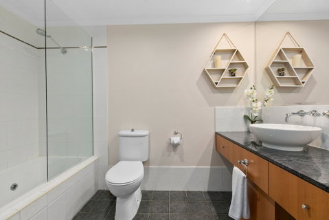 Poolside Apt In Alamanda Beachfront Resort 41 - Tweed Heads Accommodation 6