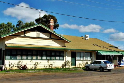 Gowrie Hotel Motor Inn - Tweed Heads Accommodation 2