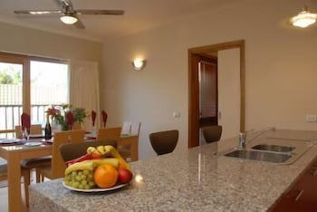 The Lakes Apartments - Tweed Heads Accommodation 4