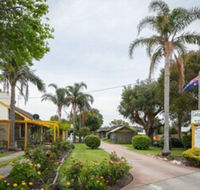 Lazy Acre Log Cabins - Tweed Heads Accommodation