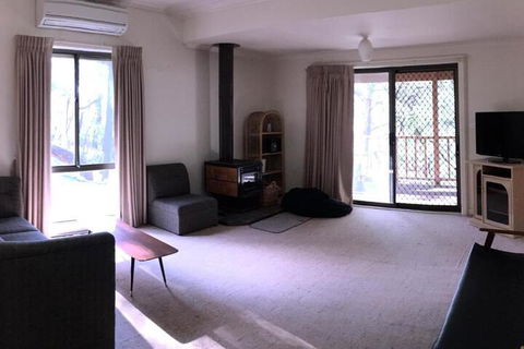The Ledge Holiday House - Tweed Heads Accommodation 6