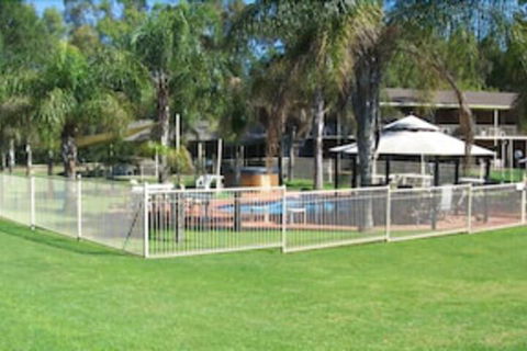 Tocumwal Golf Resort - Tweed Heads Accommodation 3