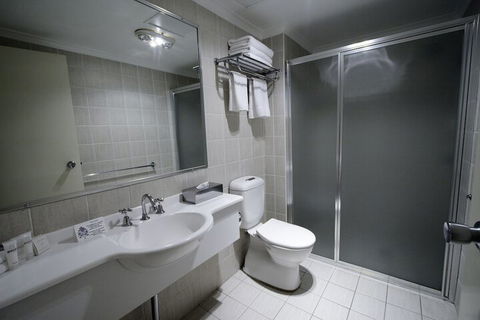 Carlyle Suites & Apartments - Tweed Heads Accommodation 6