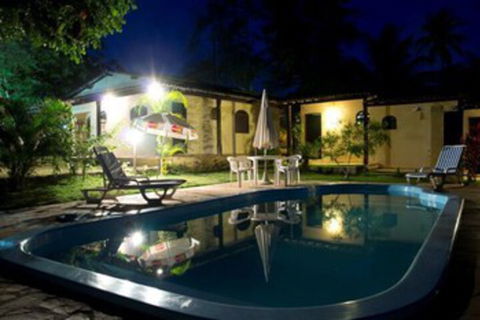 Emaroo Hotel Port Hughes - Tweed Heads Accommodation 2