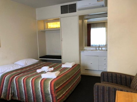 The Astor Hotel Motel - Tweed Heads Accommodation 3
