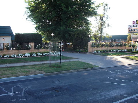 City Park Motel & Apartments - Tweed Heads Accommodation 0