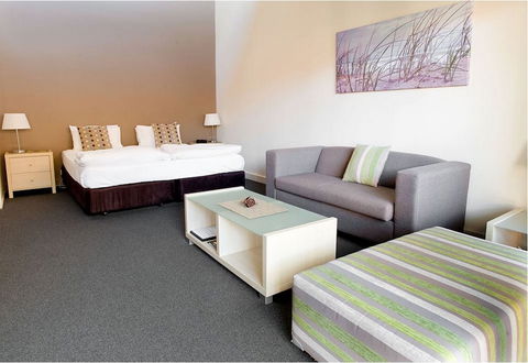Nautilus Beachfront Villas & Spa - Tweed Heads Accommodation 3