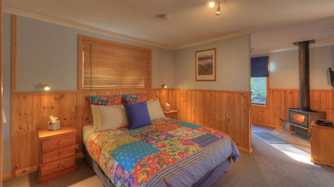 Derwent Bridge Chalets & Studios - Tweed Heads Accommodation 1