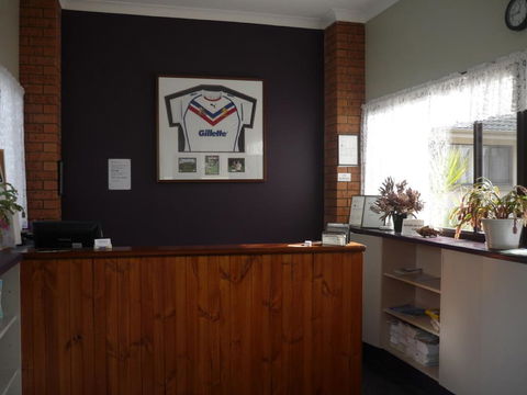 Hanging Rock Family Motel - Tweed Heads Accommodation 2