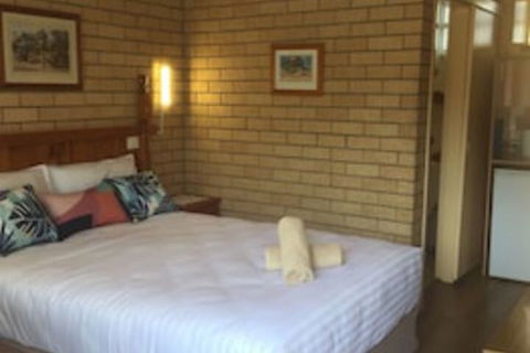 Lake Front Motel - Tweed Heads Accommodation 0