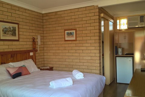 Lake Front Motel - Tweed Heads Accommodation 4