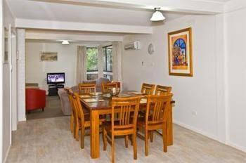 Kingsway Holiday Flats & Gariwerd House. - Tweed Heads Accommodation 4