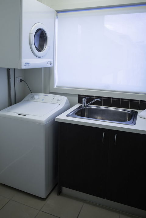 Oceanic On Thompson Apartments - Tweed Heads Accommodation 5