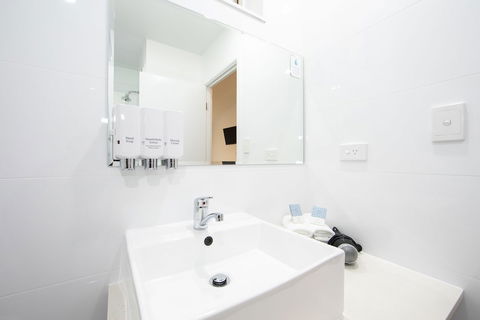 New England Motor Lodge - Tweed Heads Accommodation 6