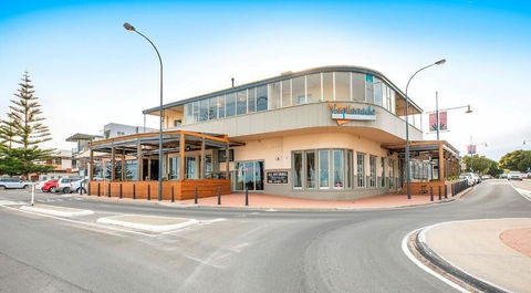 Esplanade Hotel - Tweed Heads Accommodation 1