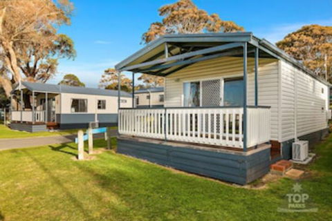 Cowes Caravan Park - Tweed Heads Accommodation 0
