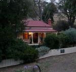 Sinnamons Cottage - Tweed Heads Accommodation
