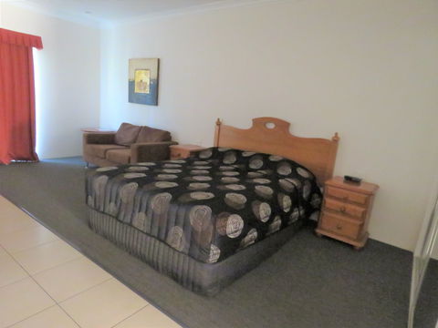 Emerald Gardens Motel & Apartments - Tweed Heads Accommodation 5