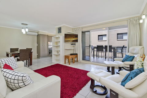 Joanne Apartments - Tweed Heads Accommodation 4