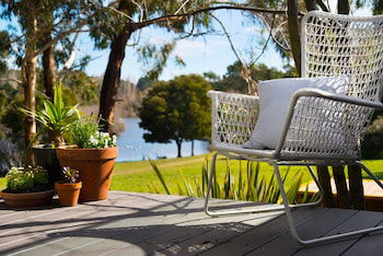 Lake Como Villa - Tweed Heads Accommodation 0
