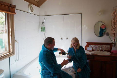 Olinda Country Cottages - Tweed Heads Accommodation 2