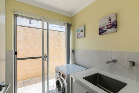 Ocean Keys Cottage - Tweed Heads Accommodation 5