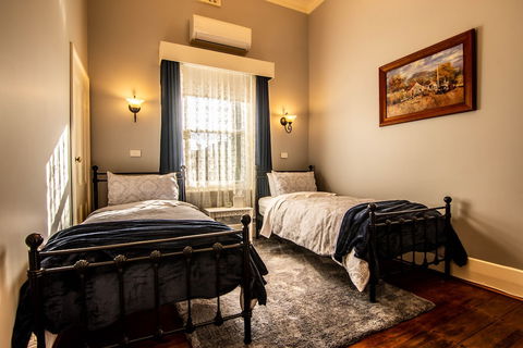 Heytesbury House - Tweed Heads Accommodation 4
