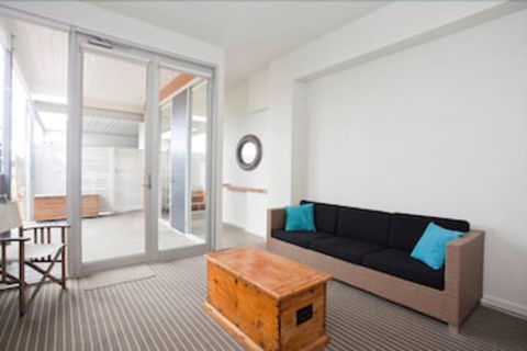 Four Kings Apartments - Tweed Heads Accommodation 4