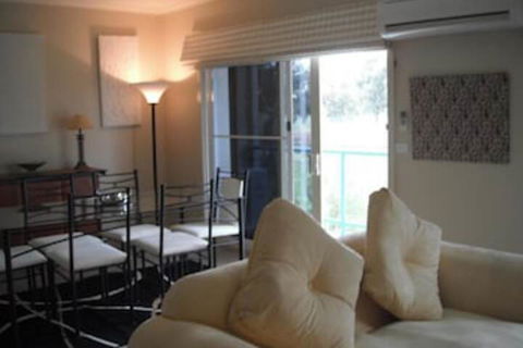 Golf View Apartment 7 - Tweed Heads Accommodation 0