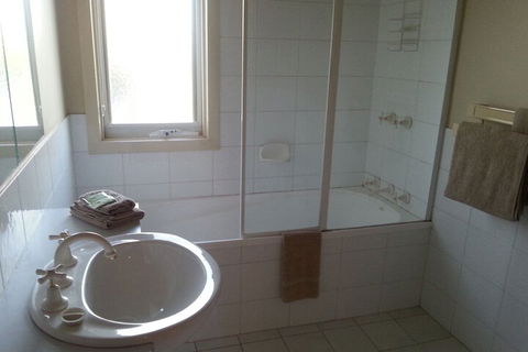 Golf View Apartment 7 - Tweed Heads Accommodation 3