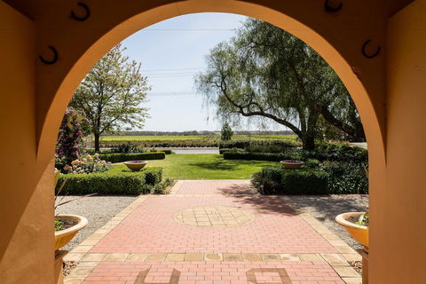 Barossa House - Tweed Heads Accommodation 5