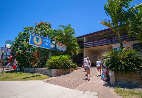 Airlie Beach YHA - Hostel - Tweed Heads Accommodation 0