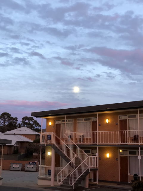 Queanbeyan Motel - Tweed Heads Accommodation 0