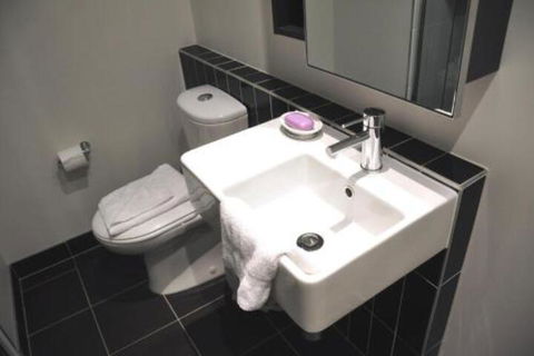 Astra Collins St. Docklands - Tweed Heads Accommodation 3