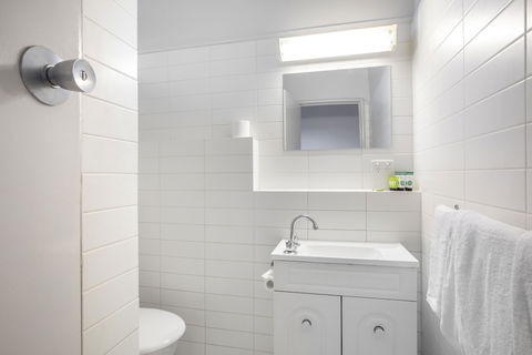 Meadow Inn Hotel-Motel - Tweed Heads Accommodation 3